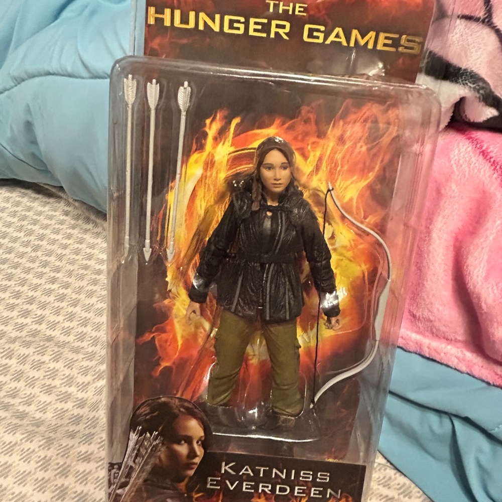 Katniss Everdeen Action Figure - Black and Green